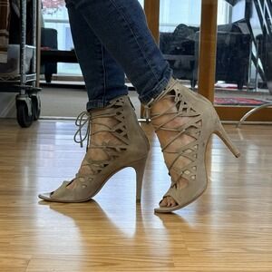 Joie Quinn  Women's Gladiator Suede Sandal Size 9